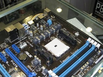 全固態(tài)扎實(shí)用料，性價(jià)比之選 華碩F1A75主板僅售640元