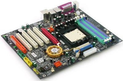 OEM主板 深度解析其定義、特點(diǎn)與消費(fèi)級(jí)主板的區(qū)別